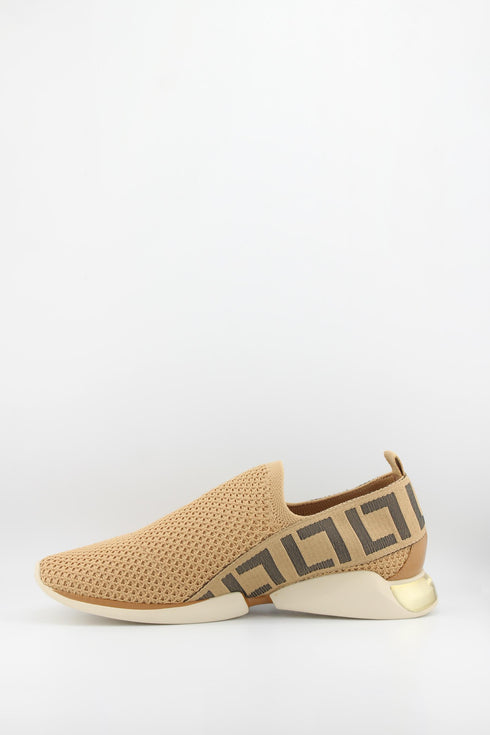 Luz da lua Geometric Pattern Slip-On Sneakers